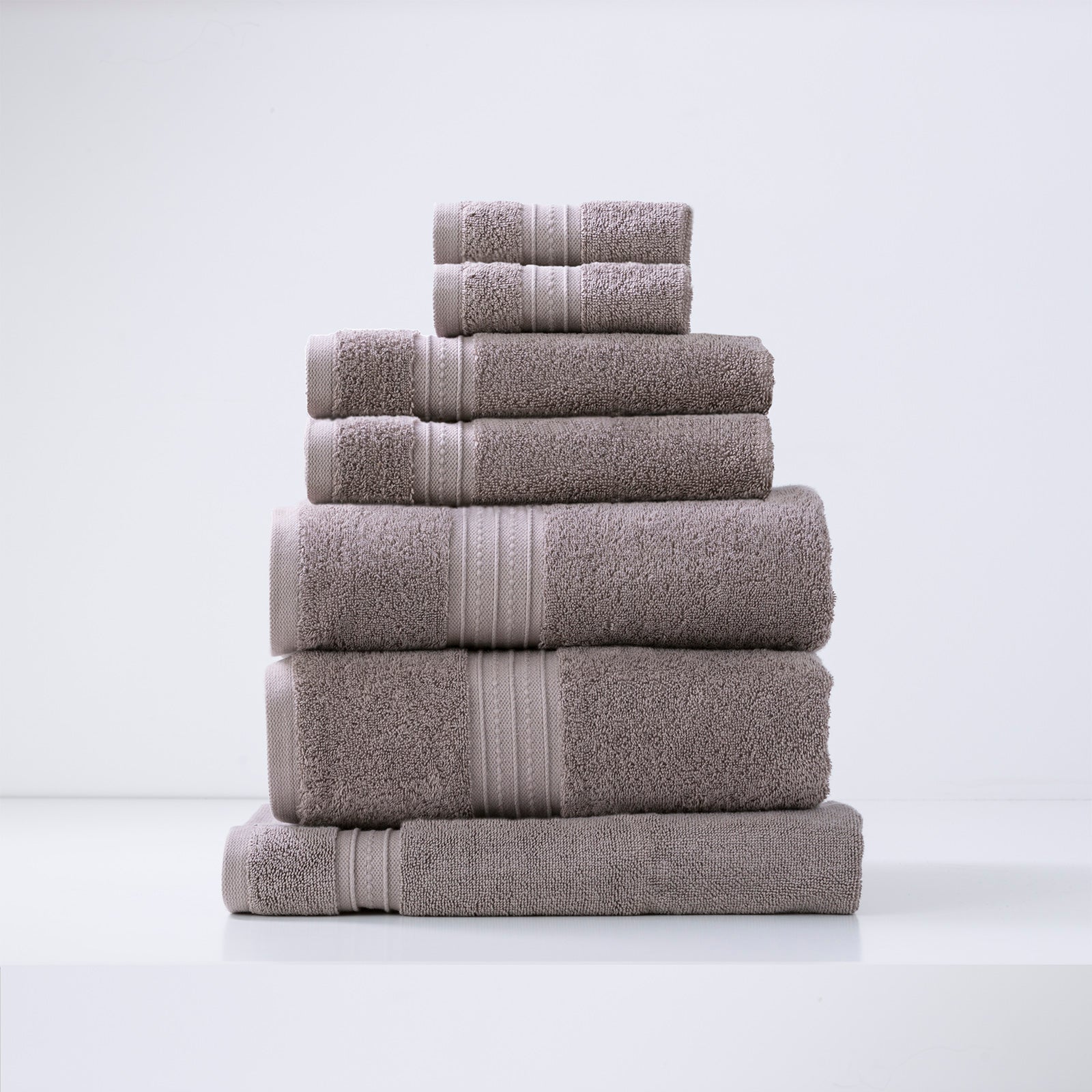 Renee Taylor Brentwood 650 GSM Low Twist 14 Piece Whisper