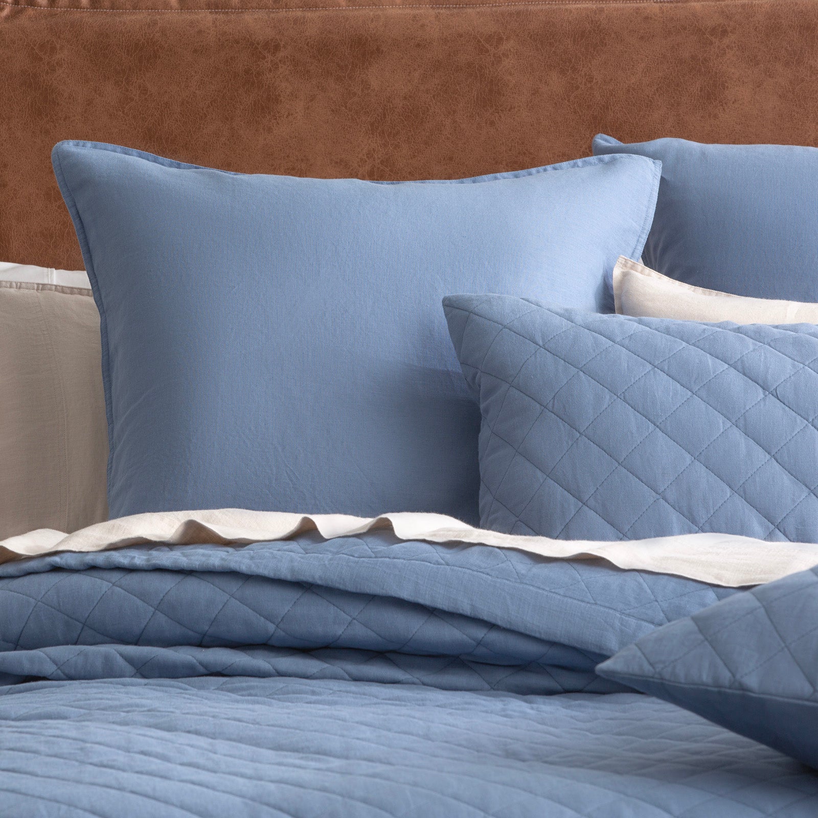 Renee Taylor Cavallo Stone washed French Linen Quilted Bed Coverlet Set Super King Denim
