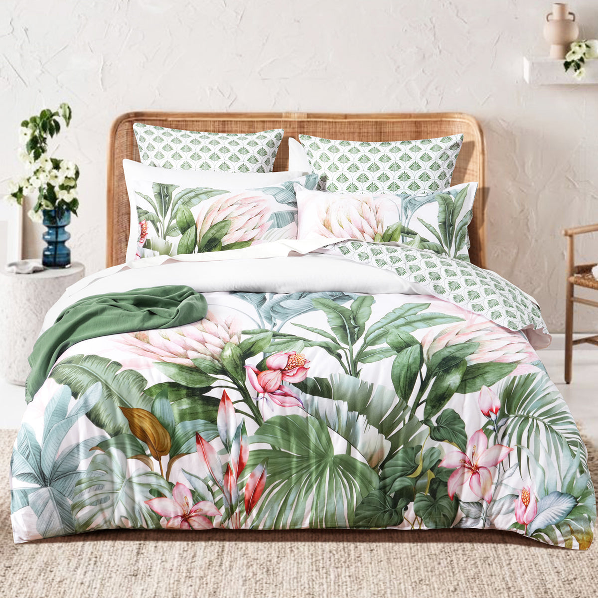 Renee Taylor 300 TC Cotton Reversible Euro P/Case Gardenia