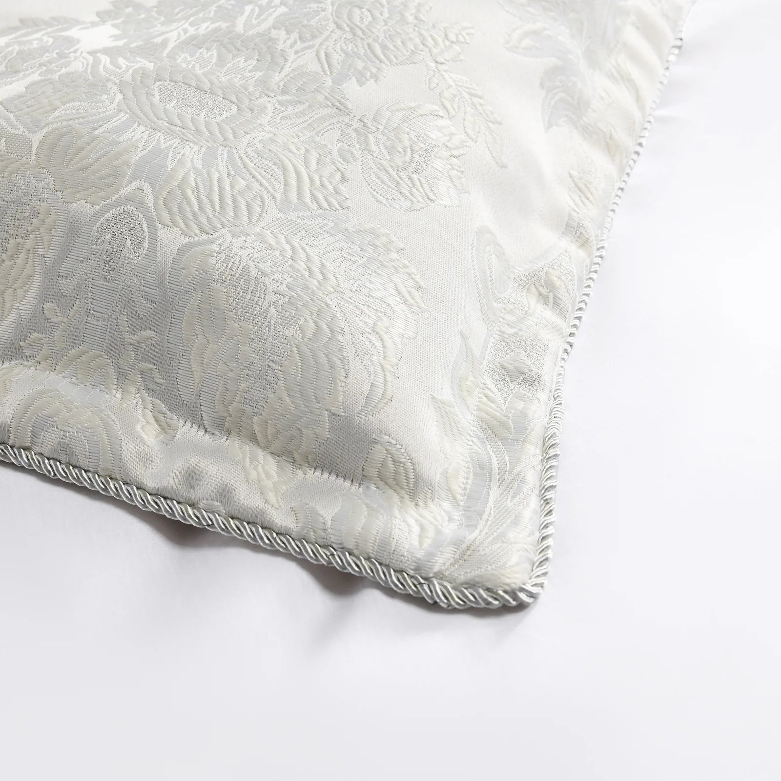 Renee Taylor Regalia Quilt Cover Set – Amalia Jacquard