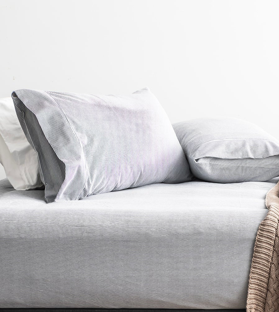 Park Avenue 175 GSM Egyptian Cotton Flannelette Fitted and Pillowcase Set - Super King Striped