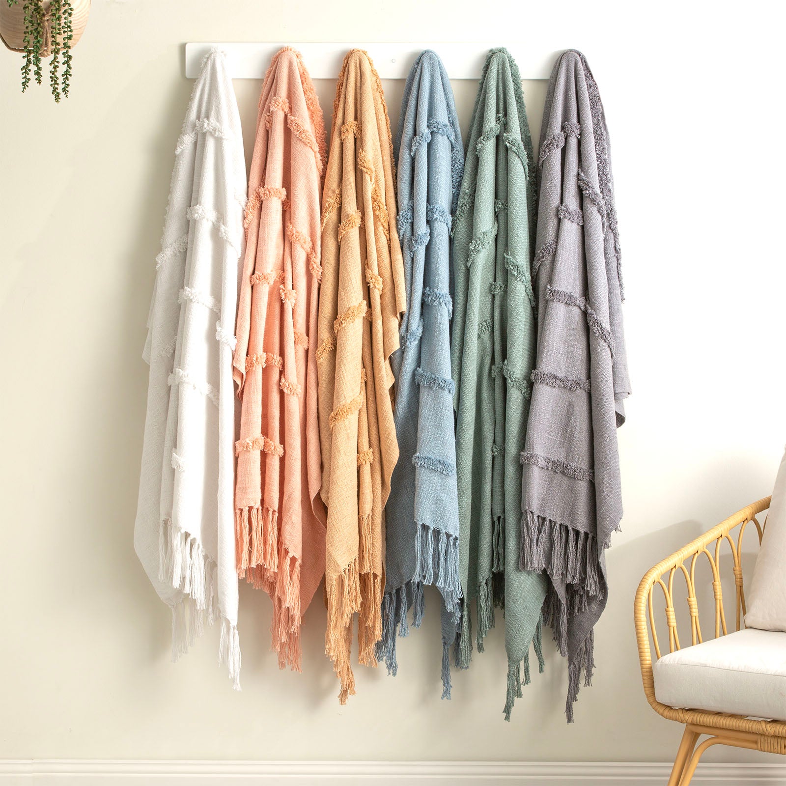 Renee Taylor Cambridge Cotton Slub Tufted Throw 130 x 170 Cms Iceburg