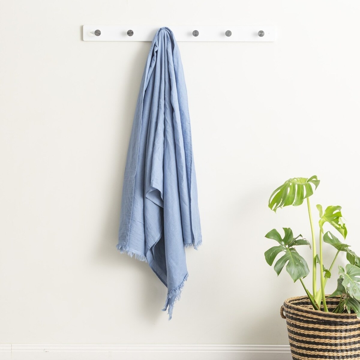 Renee Taylor Cavallo Stonewashed French Linen Throw – Denim