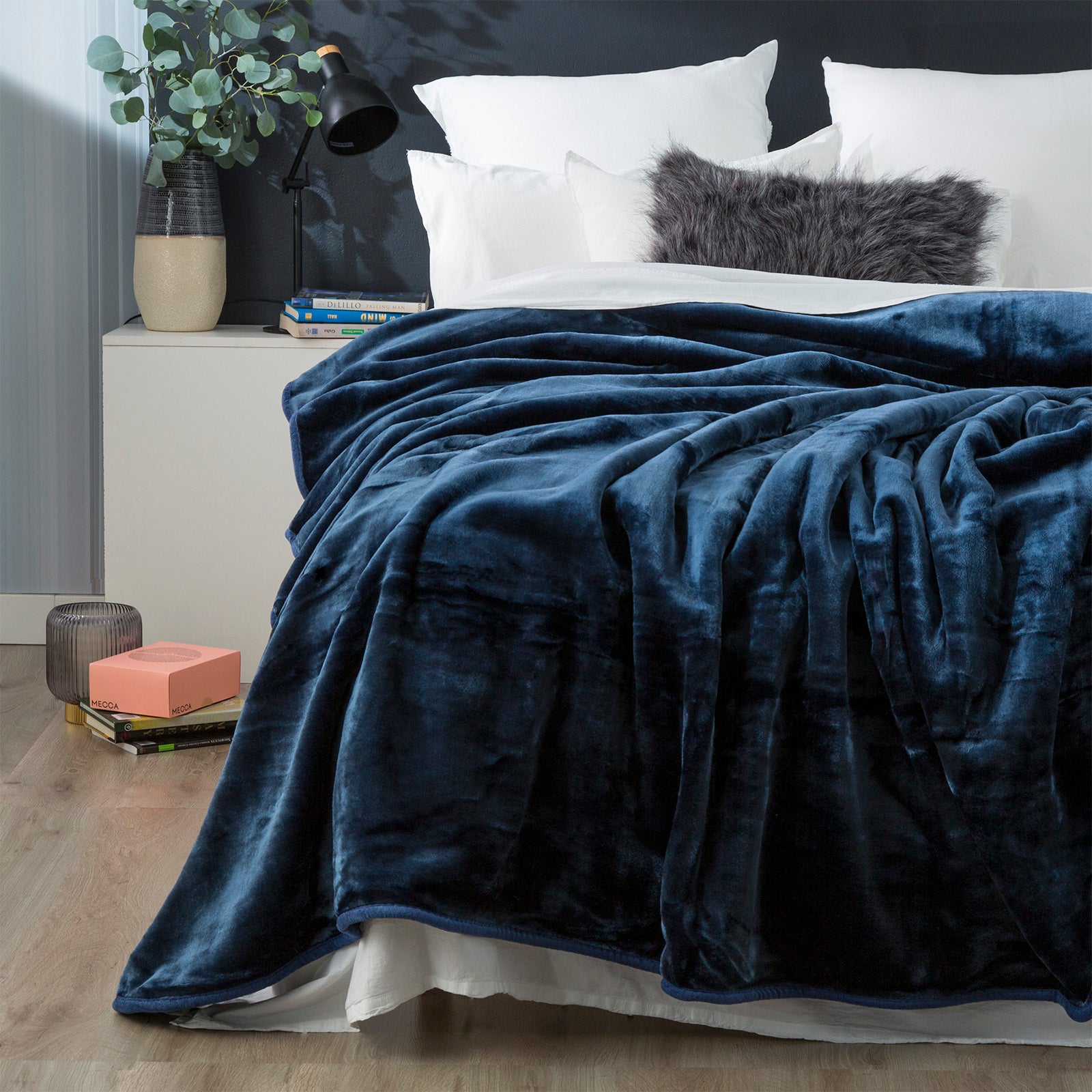 Renee Taylor heavy weight Acrylic Mink blanket Indigo 220 x 240 cms