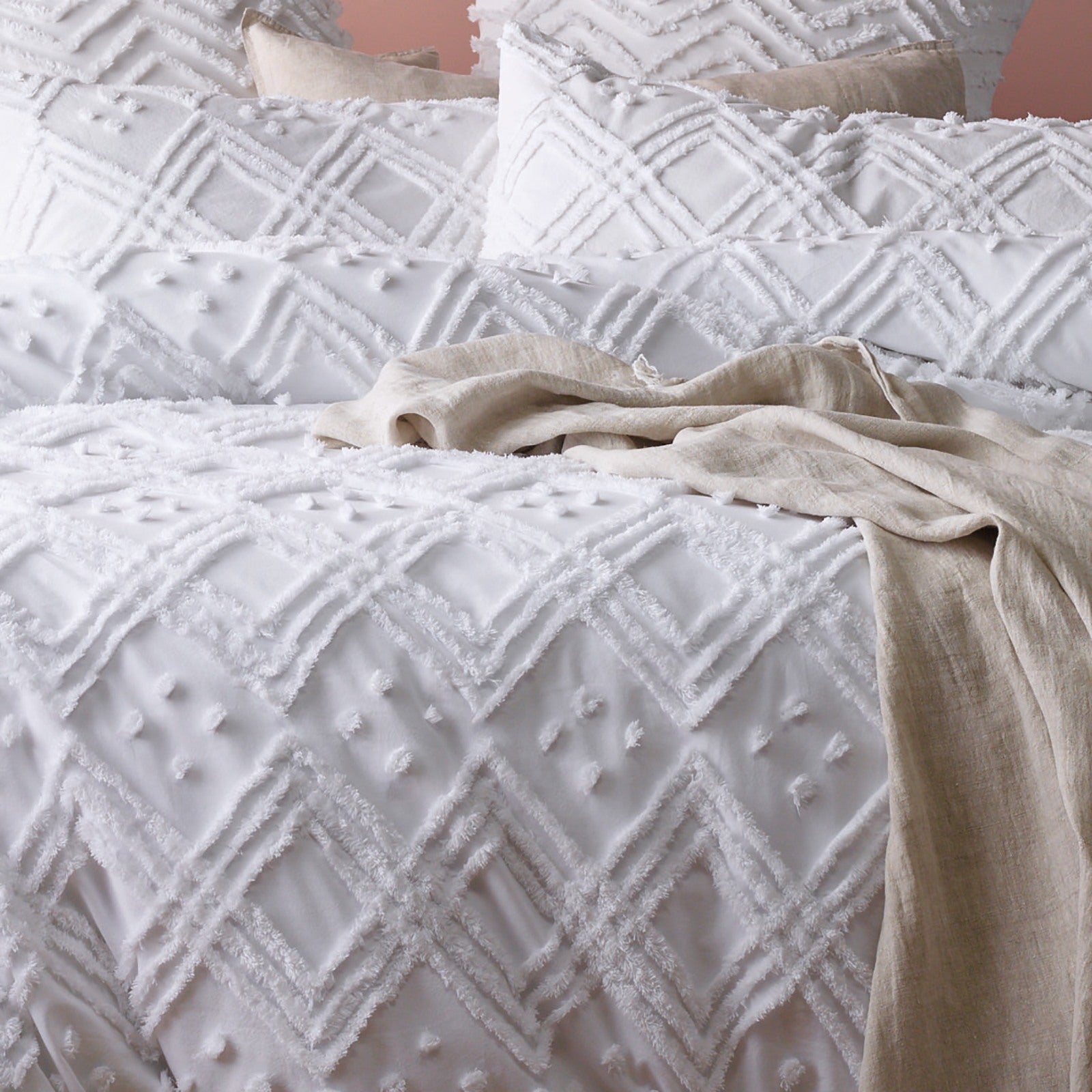 Park Avenue Medallion cotton Vintage washed Tufted Quilt Cover set King White