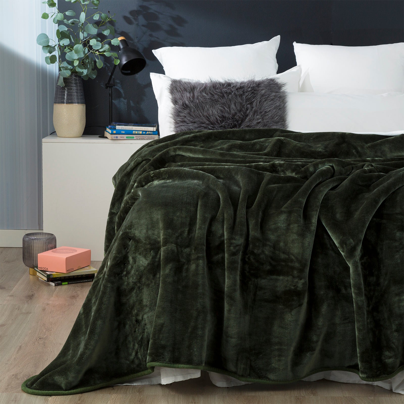 Renee Taylor heavy weight Acrylic Mink blanket Jade 220 x 240 cms
