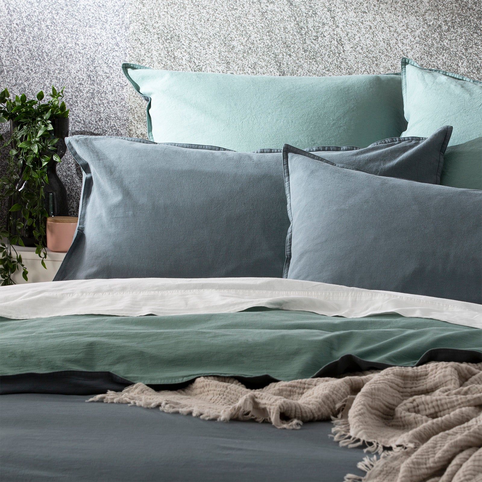 Renee Taylor Essentials Vintage stone washed reversible Quilt cover set King Mineral