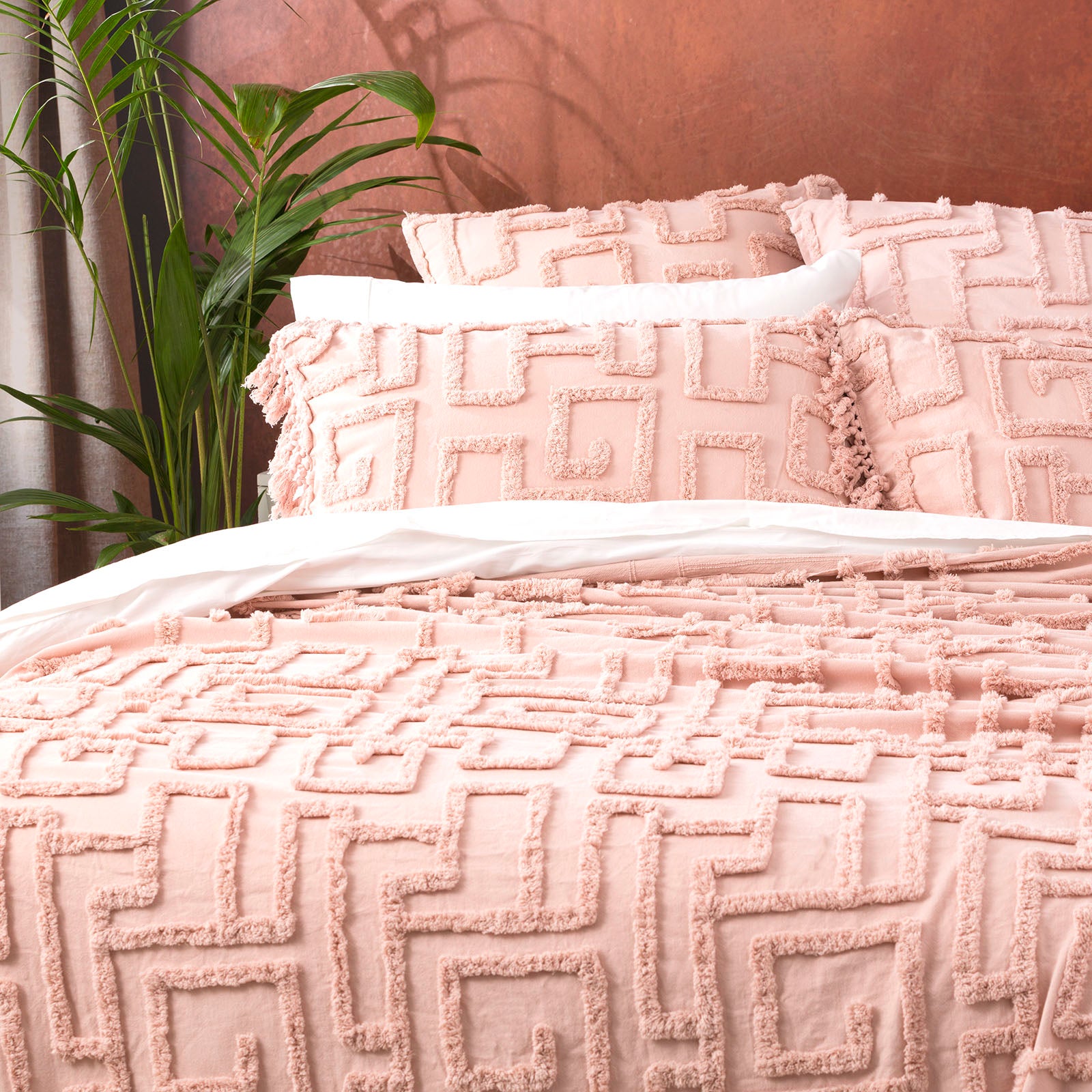 Renee Taylor Riley 100% Cotton Vintage Washed Tufted Bed Cover Set Queen/King Blush