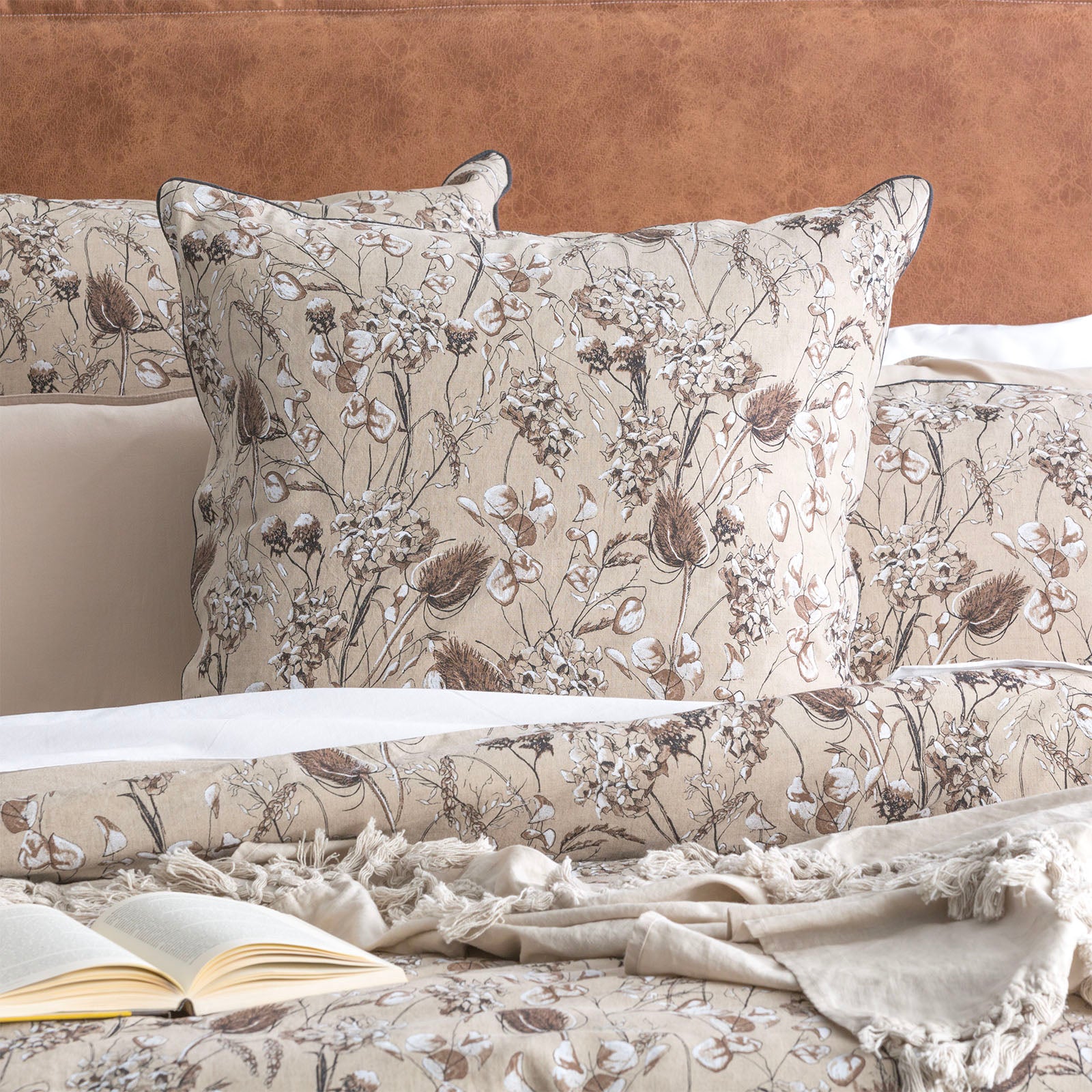 Renee Taylor Cavallo French Linen Printed Quilt cover set Queen Bushland