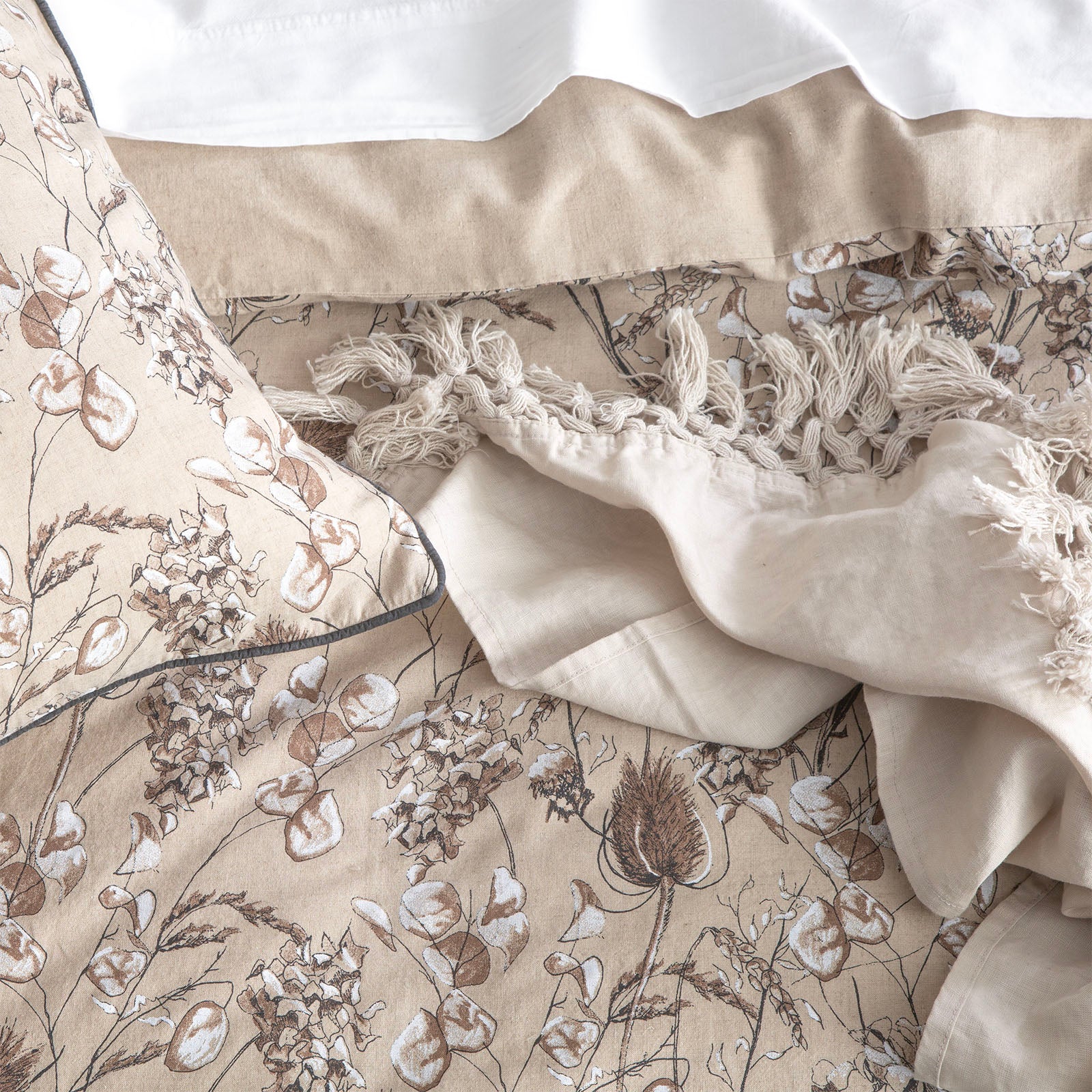 Renee Taylor Cavallo French Linen Printed Quilt cover set King Bushland