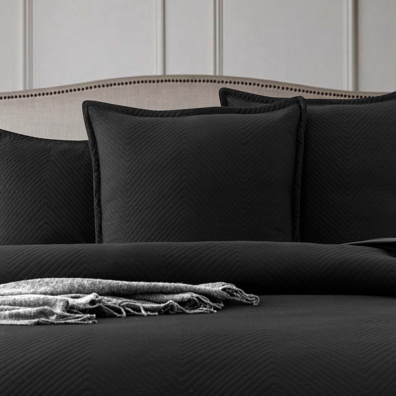 Renee Taylor Chevron Jacquard Quilt cover set