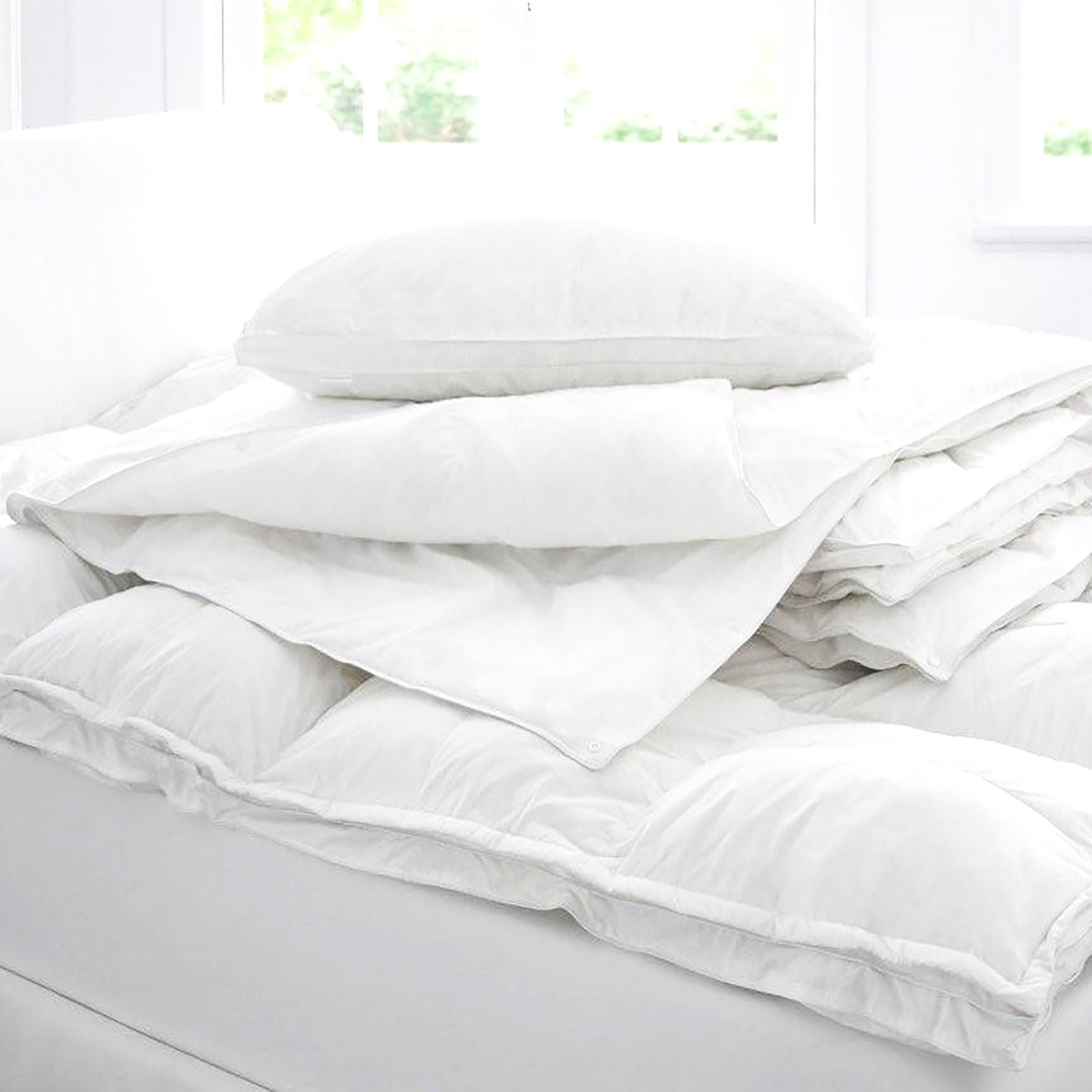 Renee Taylor Supreme Four Seasons Clip Together 80% White Duck Down and Feather Quilt
