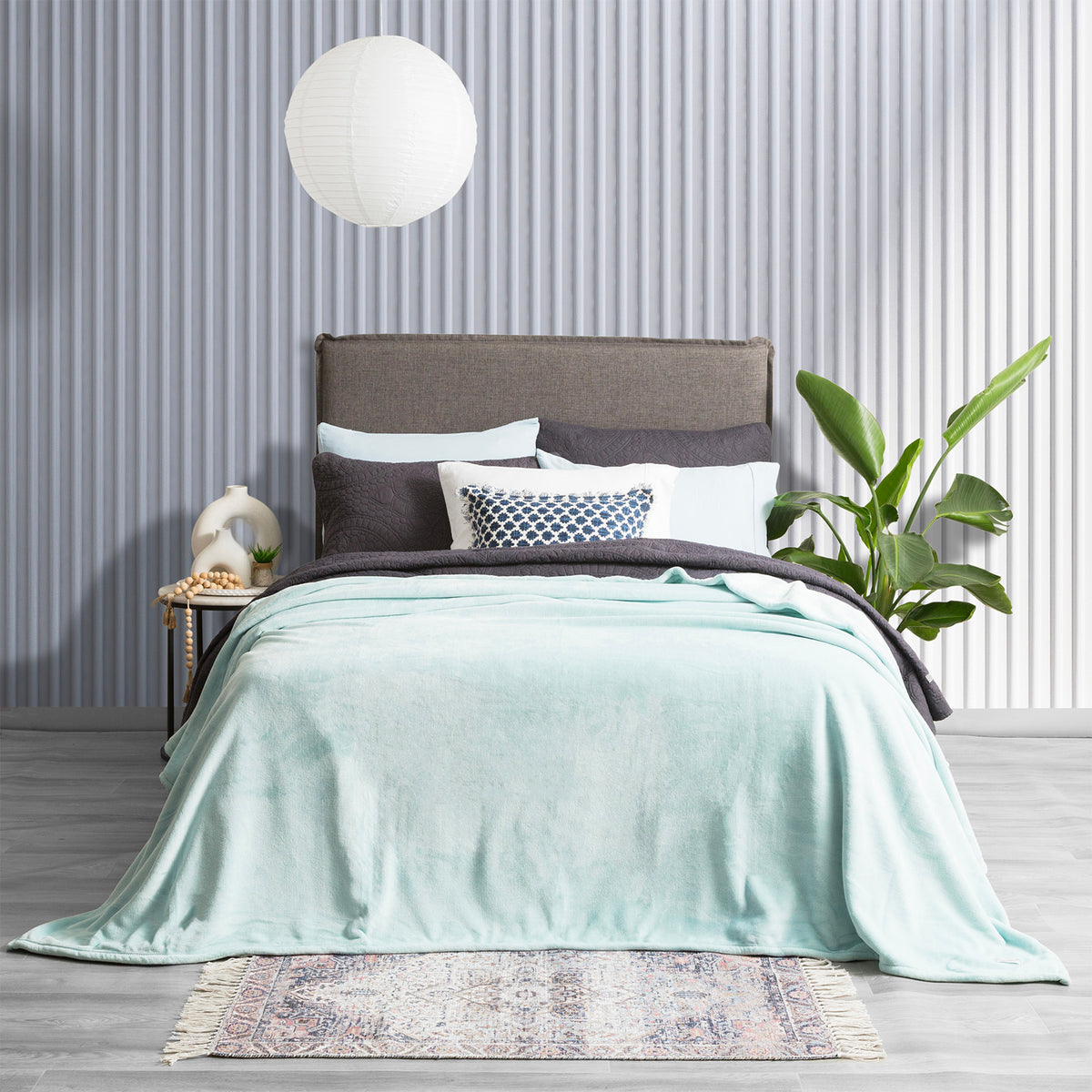 Renee Taylor Plush 380 GSM Ultra Soft Velvet Blanket - Single/Double - Blue