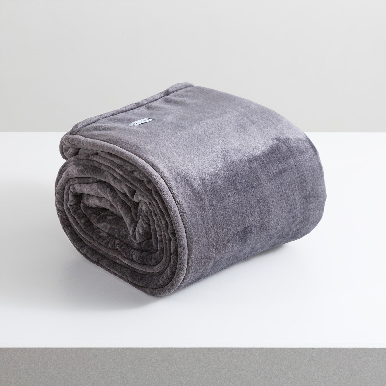 Renee Taylor Plush 380 GSM Ultra Soft Velvet Blanket Queen/King Graphite