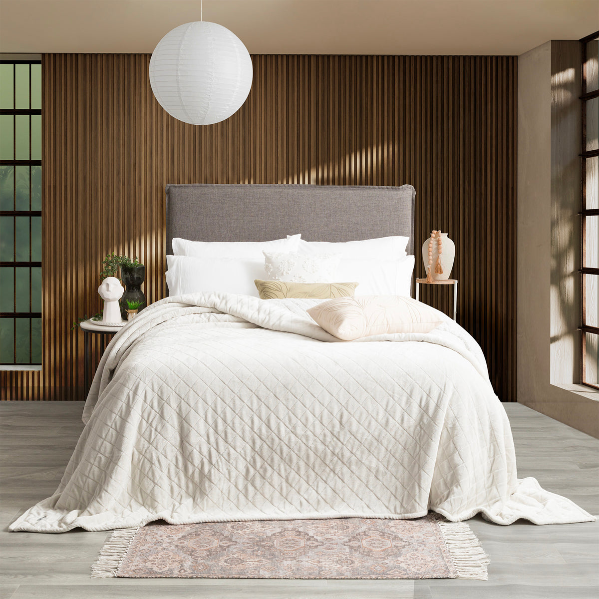 Renee Taylor Heston 480 GSM Ultra Soft Velvet Sherpa Blanket - Single/Double - Silver Line