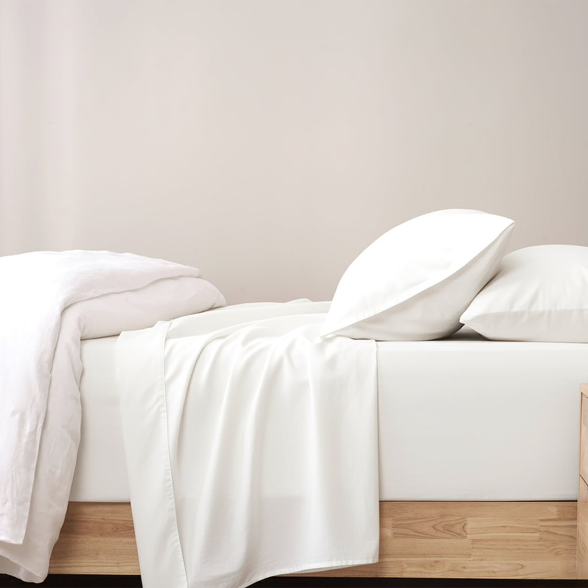 Renee Taylor 400 Thread Count Egyptian Cotton Sheet Set King Single White