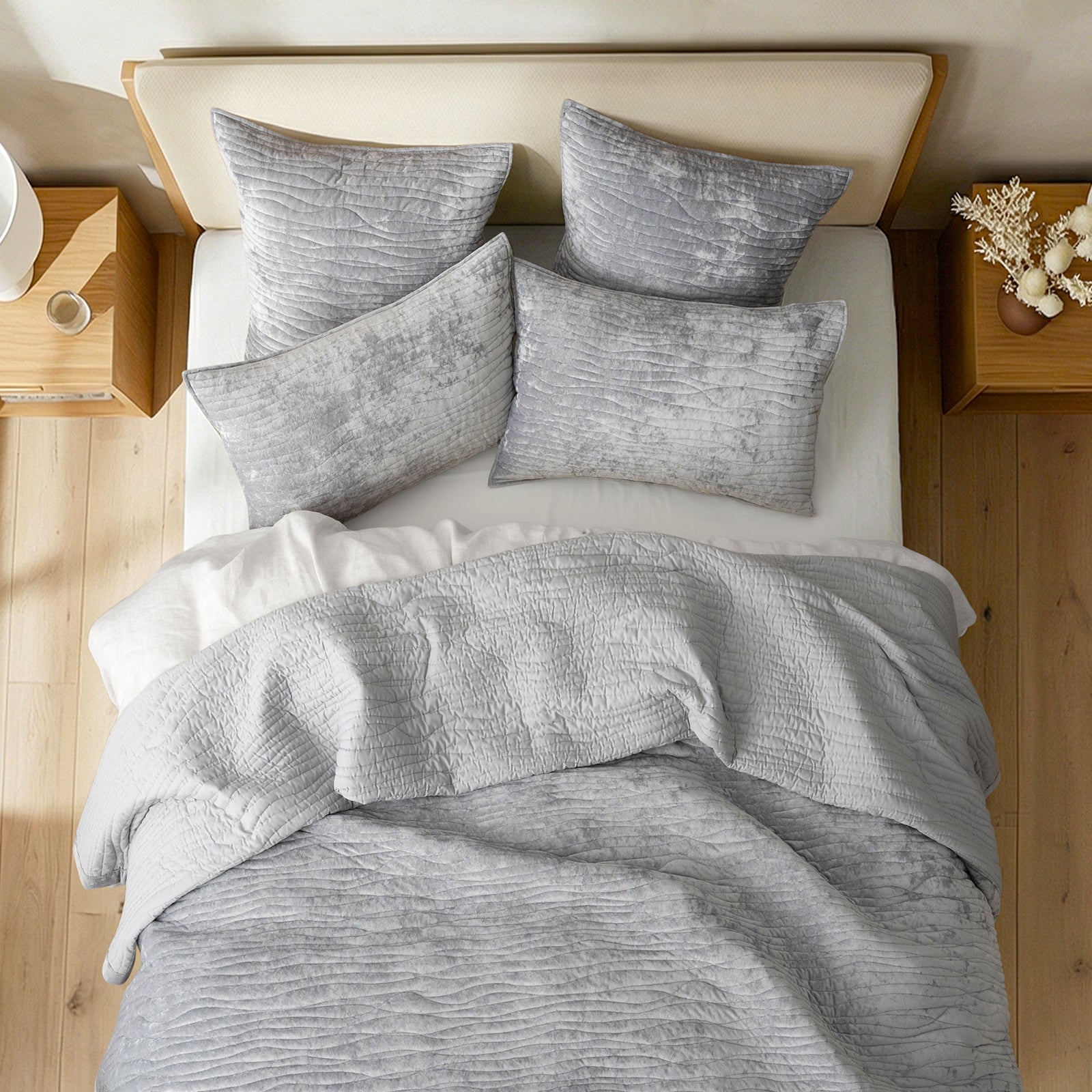Renee Taylor Blake Velvet Coverlet Set Queen/King Silver Line