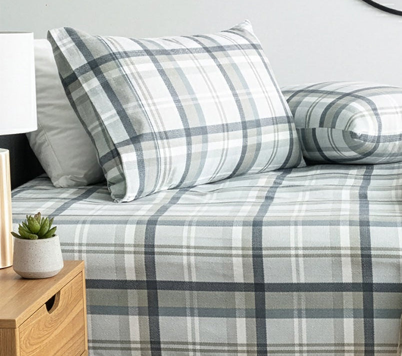 Park Avenue 175 GSM Egyptian Cotton Flannelette Fitted and Pillowcase Set - Super King Heathered Plaid