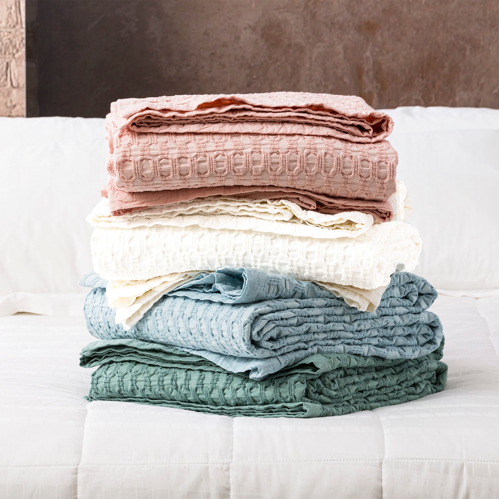 Renee Taylor Lexico Cotton Waffle Blankets Queen/King Rose