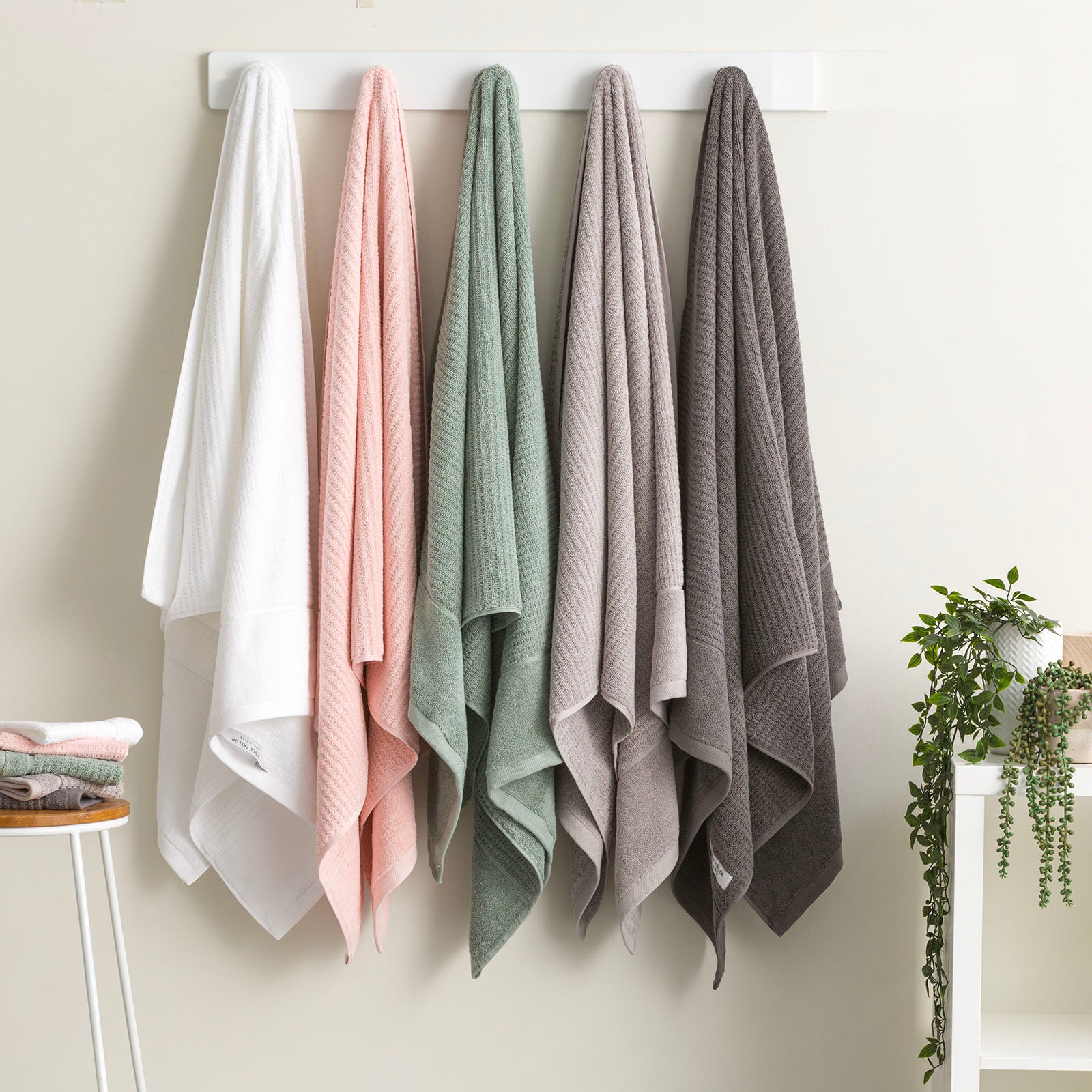 Renee Taylor Cambridge 650 GSM Textured 14 Piece Eucalyptus