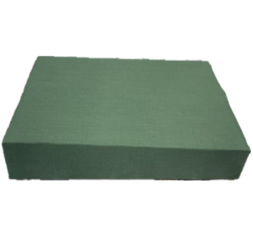 250 thread count cotton and polyester blend fitted sheet with pillowcase in single, double, queen and king in green